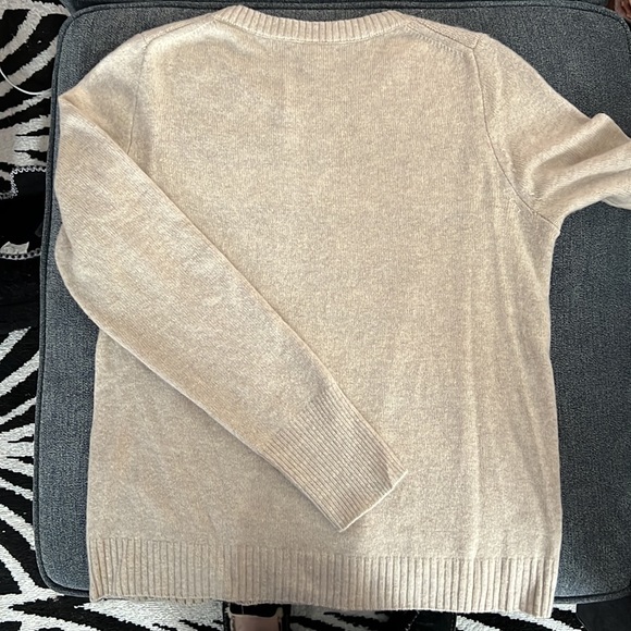 J. Crew 100% wool beige oatmeal motif sweater - Picture 6 of 6